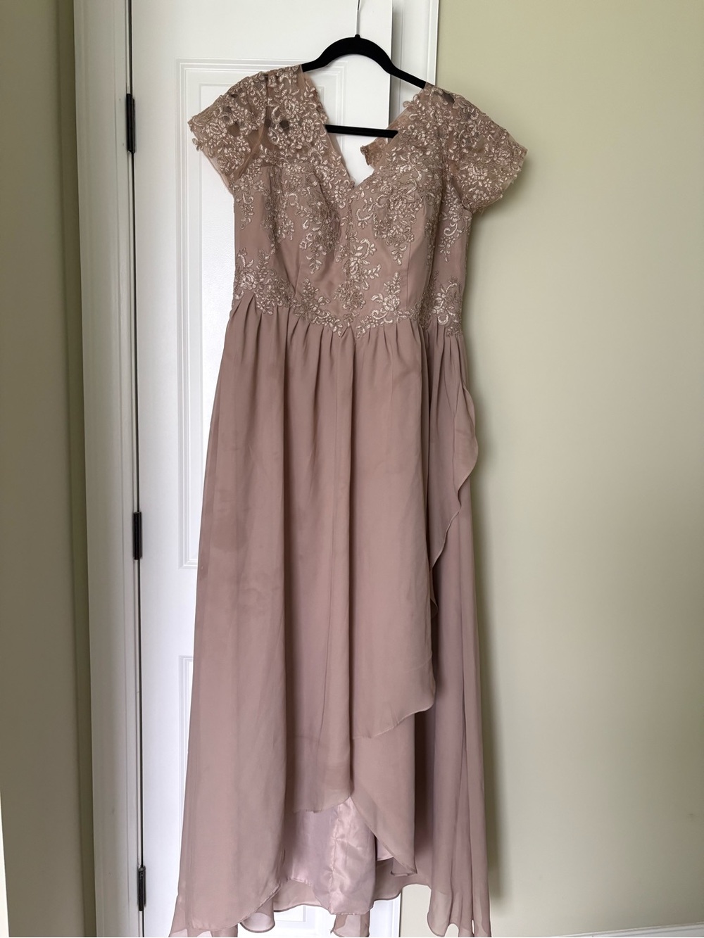 Embellished taupe Maxi Dress with Cap Sleeves